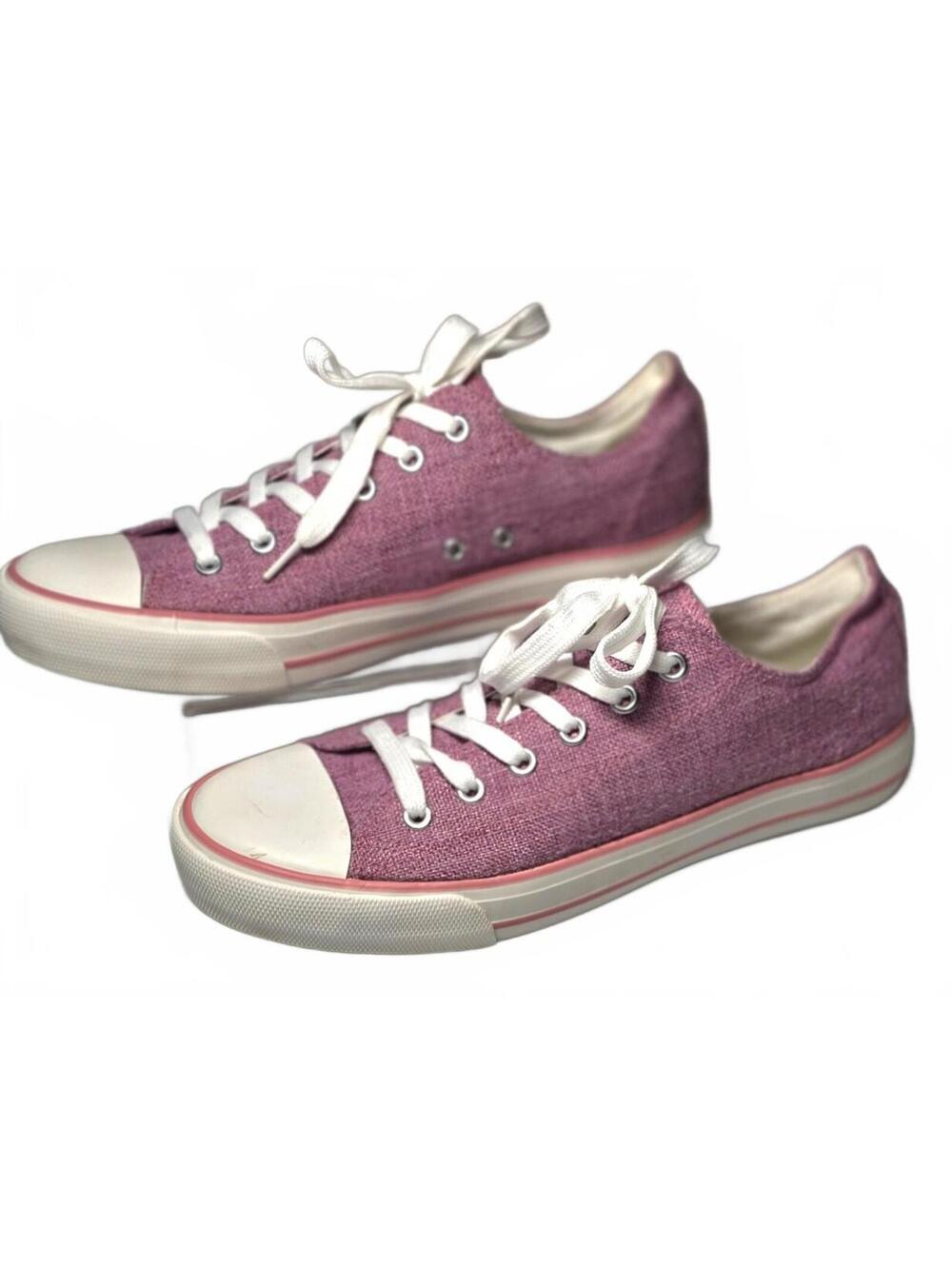 Classic Size 9 Low-Top Canvas Lavender Sneakers with White Laces